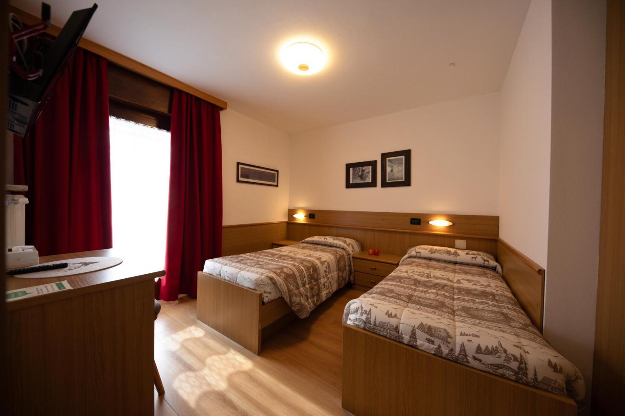 Albergo Venezia Passo Rolle Dış mekan fotoğraf