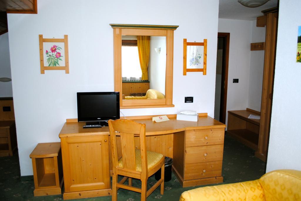 Albergo Venezia Passo Rolle Dış mekan fotoğraf