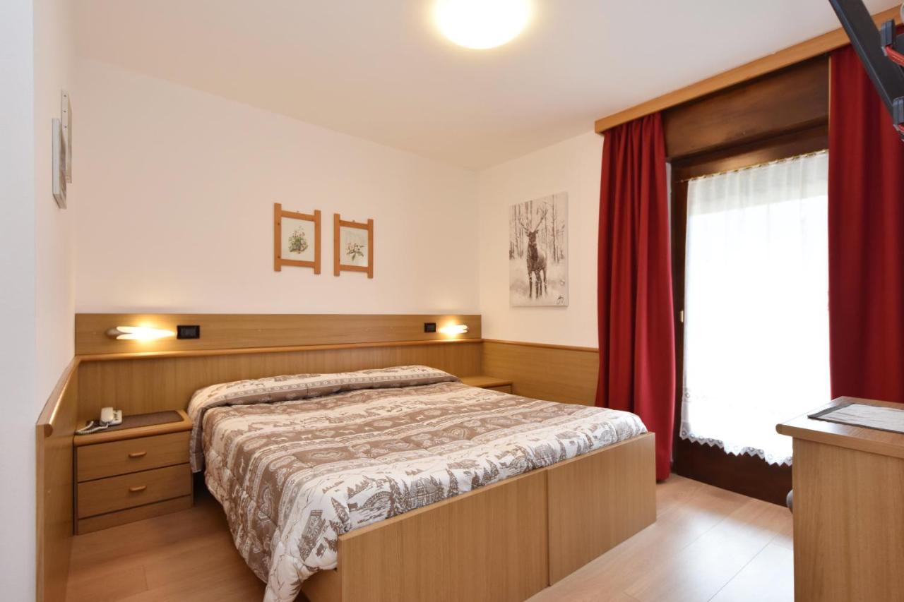 Albergo Venezia Passo Rolle Dış mekan fotoğraf