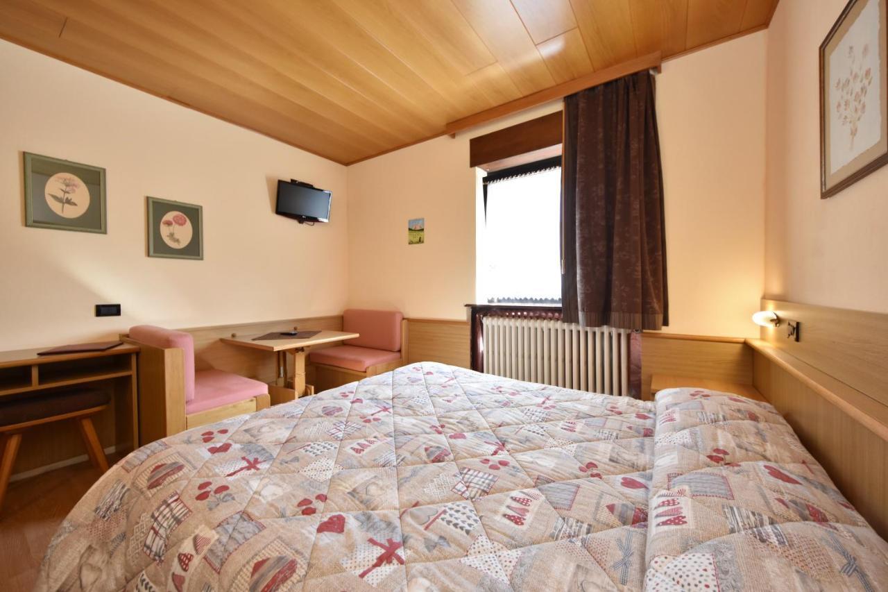 Albergo Venezia Passo Rolle Dış mekan fotoğraf